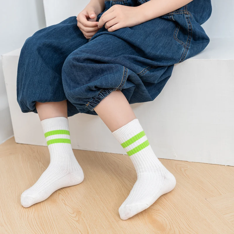 College style children's white medium tube socks Spring and Autumn boys and girls' cotton socks Children's sports socks 2 Pairs 3