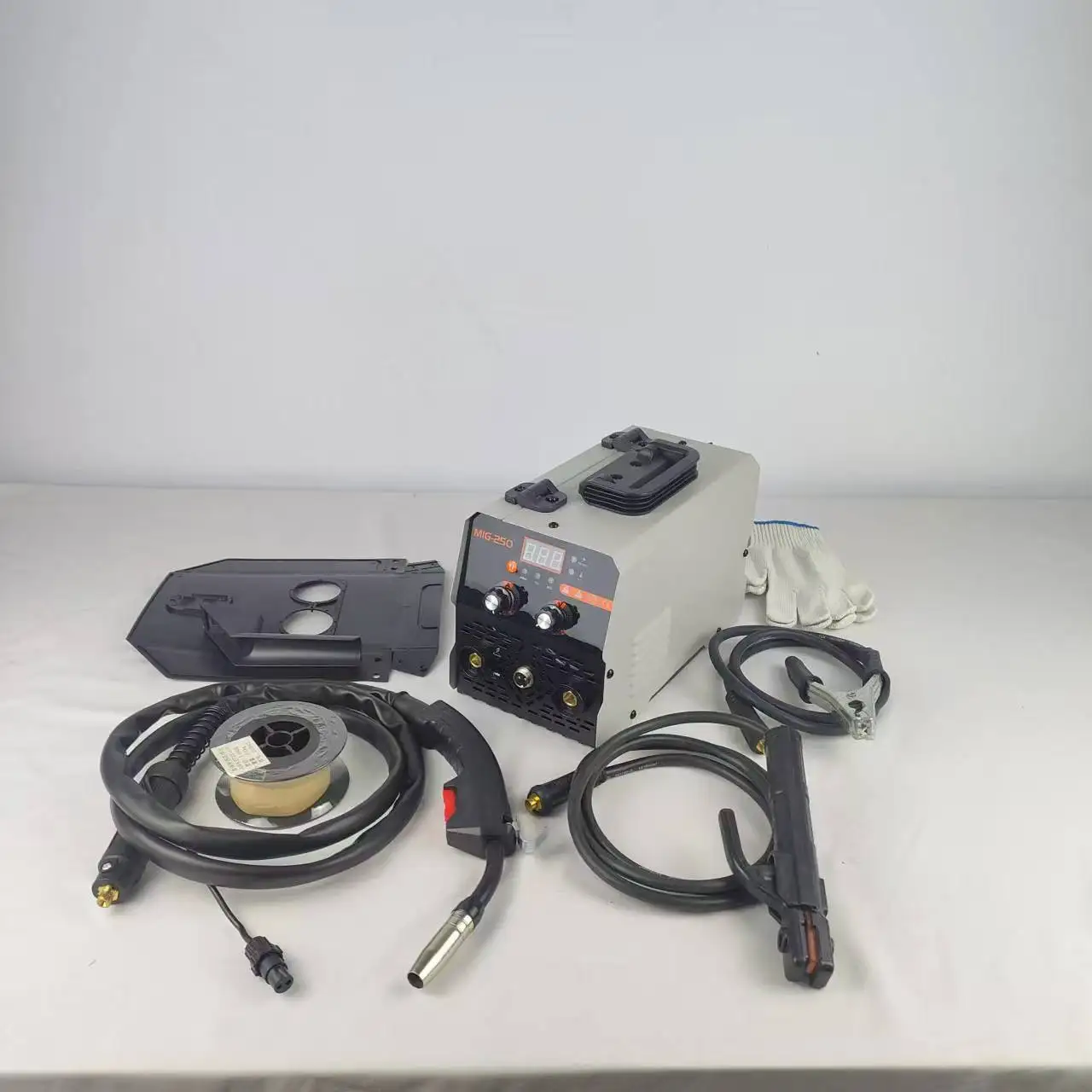 Non Gas Shielded Complete Set of NB250 Multifunctional Gas Shielded Welding Small Household Portable MIG Machine