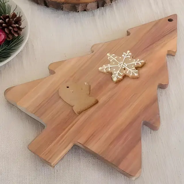 Christmas Cutting Board Wooden Charcuterie Board Kitchen Christmas Tree Cutting Board Vegetable Platter Serving Tray With Handle 5