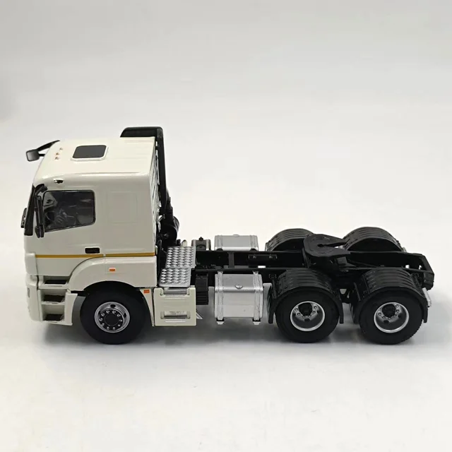 【激レア】イクソ アルタヤ 1/43 Freightliner ターミネーター Amazon.co.jp: イクソ アルタヤ 1 43 Freightliner