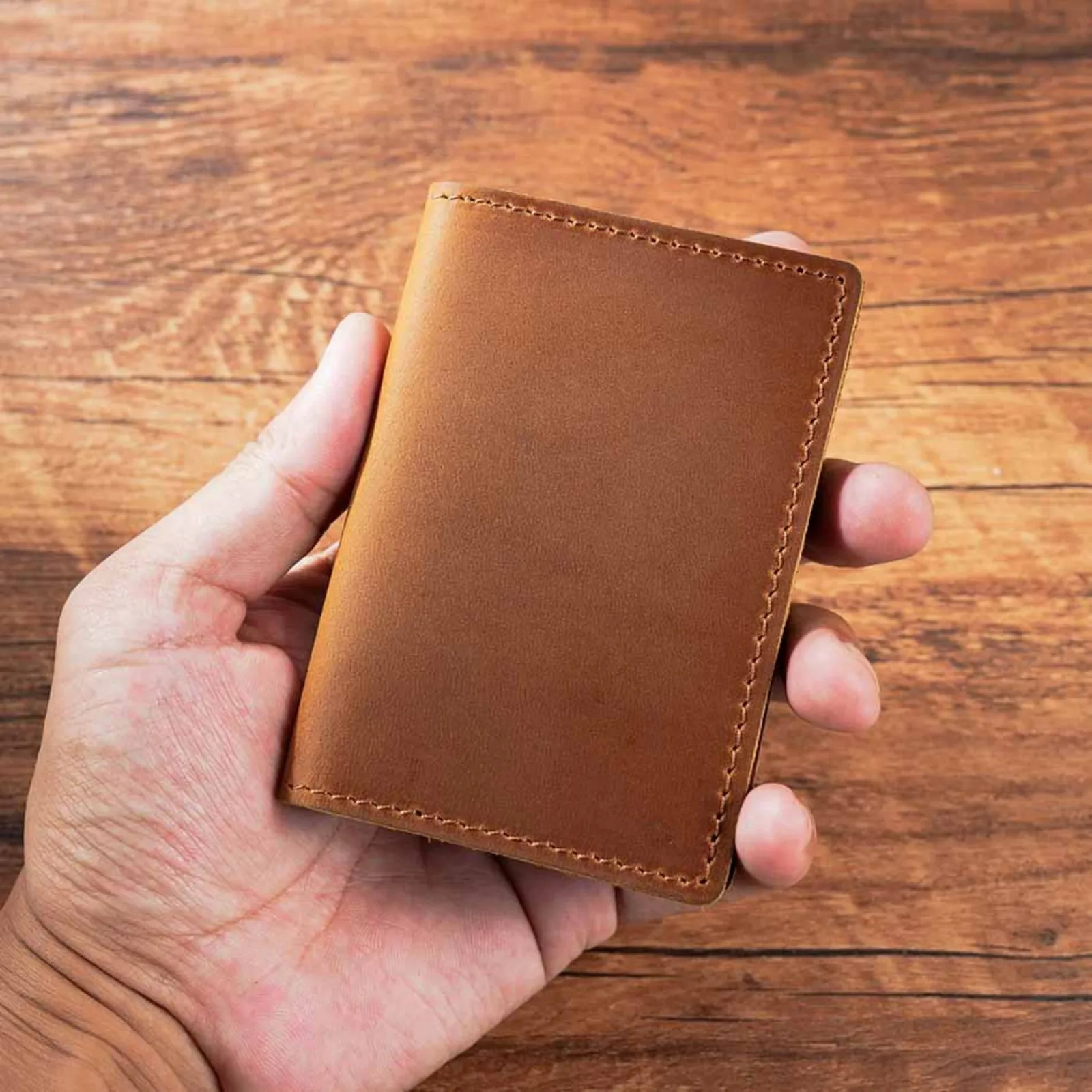 Elegant Genuine Leather Slim Bifold Wallet - Minimalist Front Pocket Card Holder