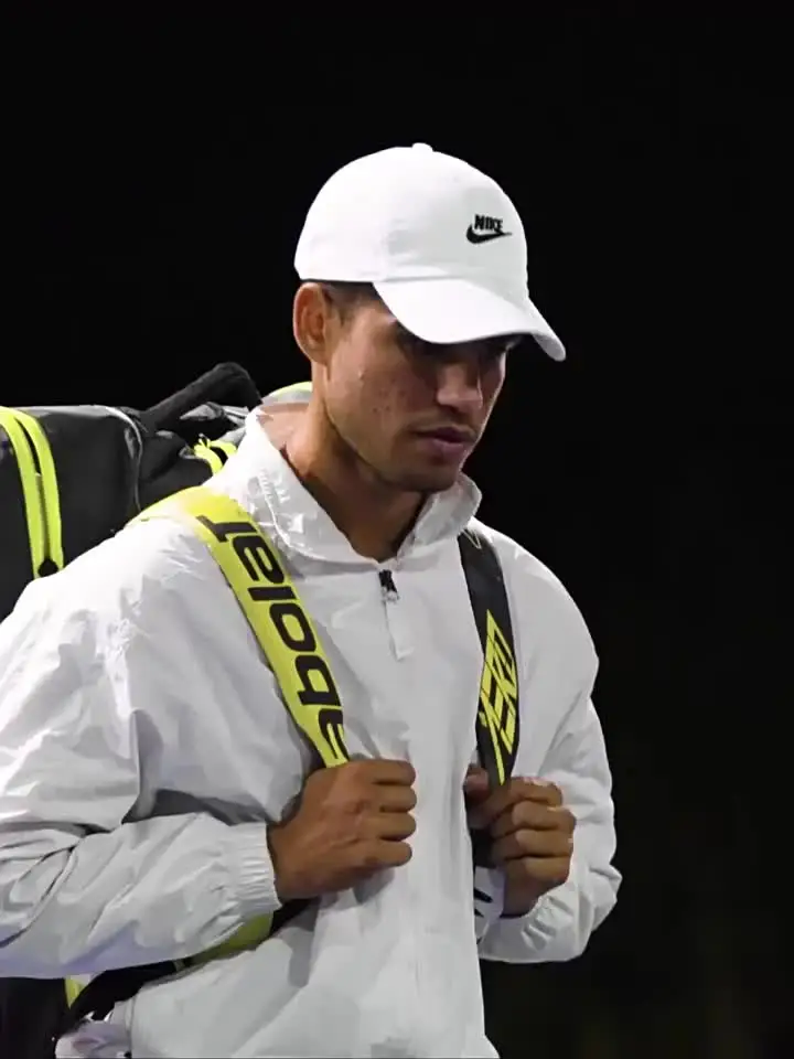 Оригинальная сумка для теннисных ракеток Babolat серии AERO теннисная 6/12 теннисный