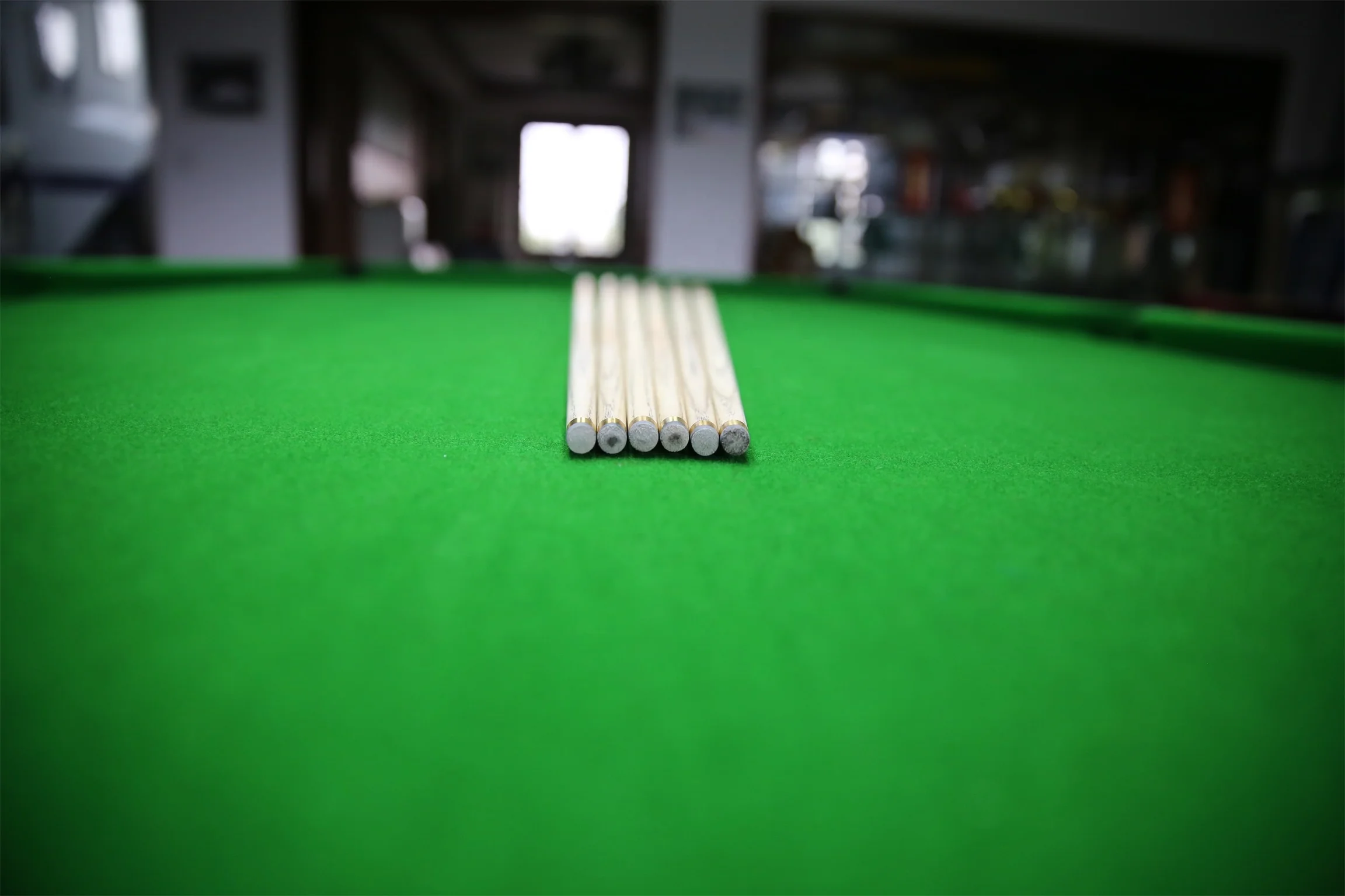 Professional Snooker Billiard Cue with 10mm Cue Tip