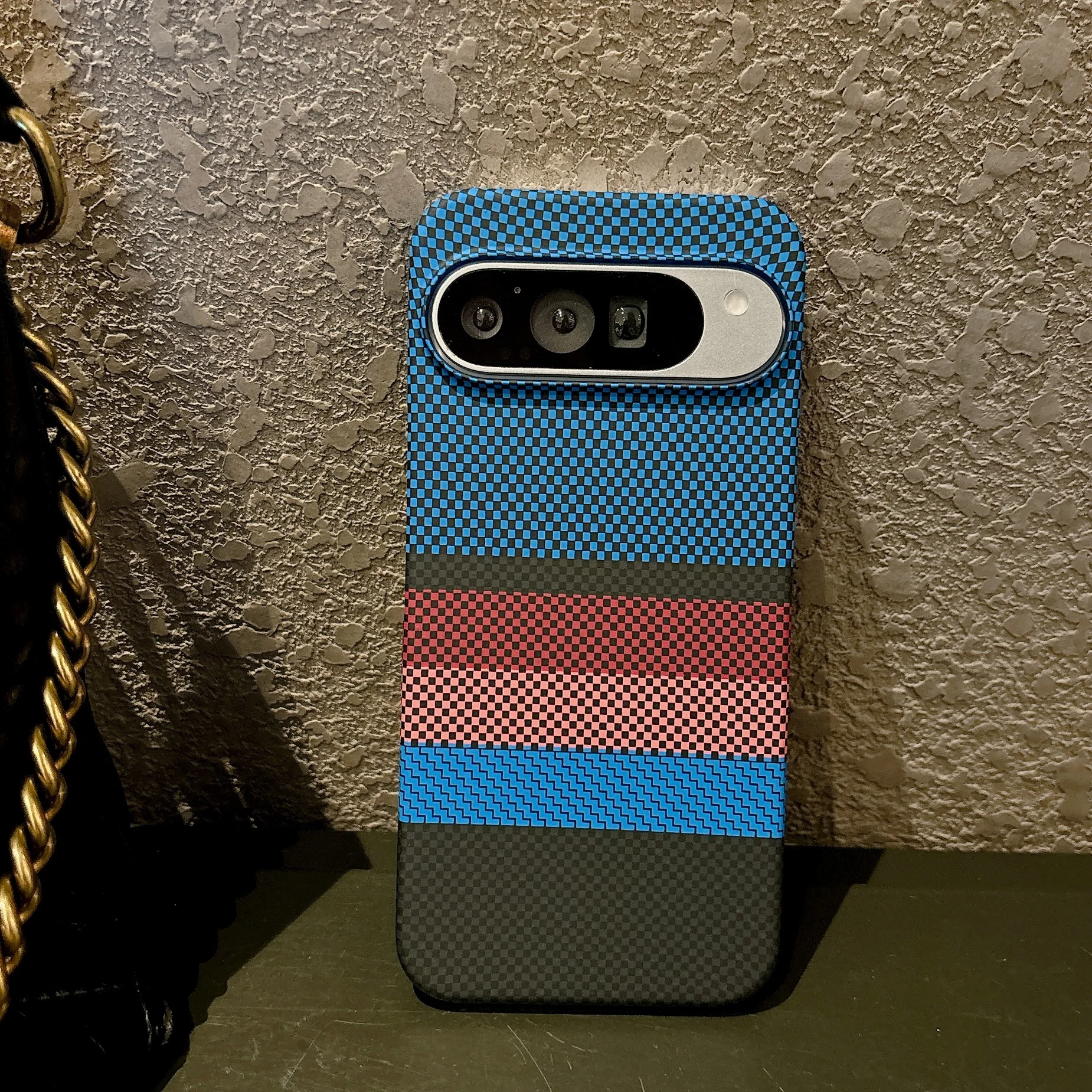Carbon Fiber Texture Magnetic Hard Case for Google Pixel - Ultra Thin with MagSafe Charging Compatibility