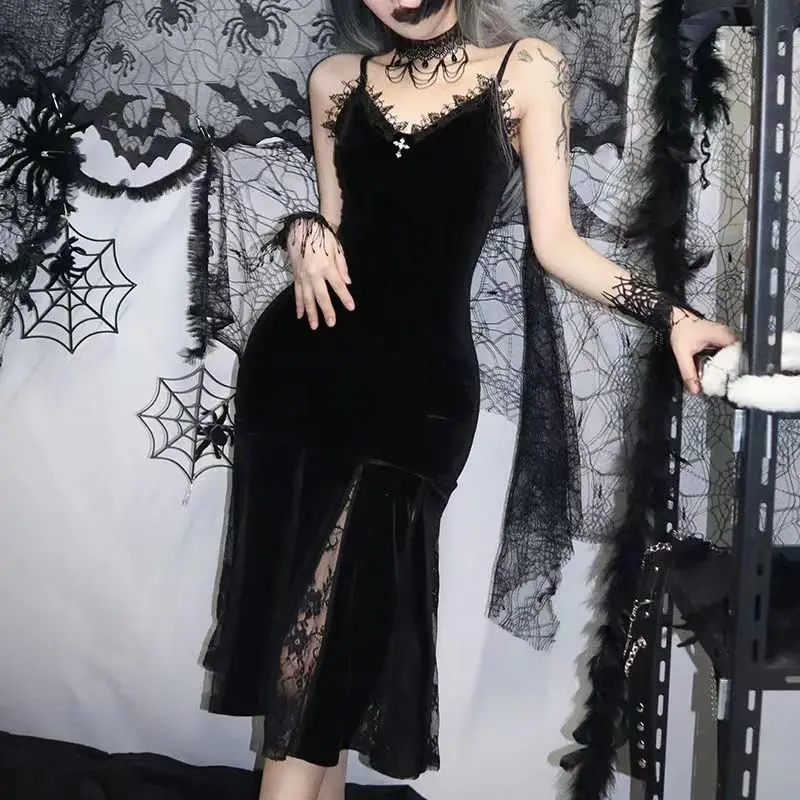 

2023New Sexy Spaghetti Strap Backless Velvet Woman Long Dress Gothic Cross Black Lace Patchwork Maxi Robe Harajuku Emo Partywear