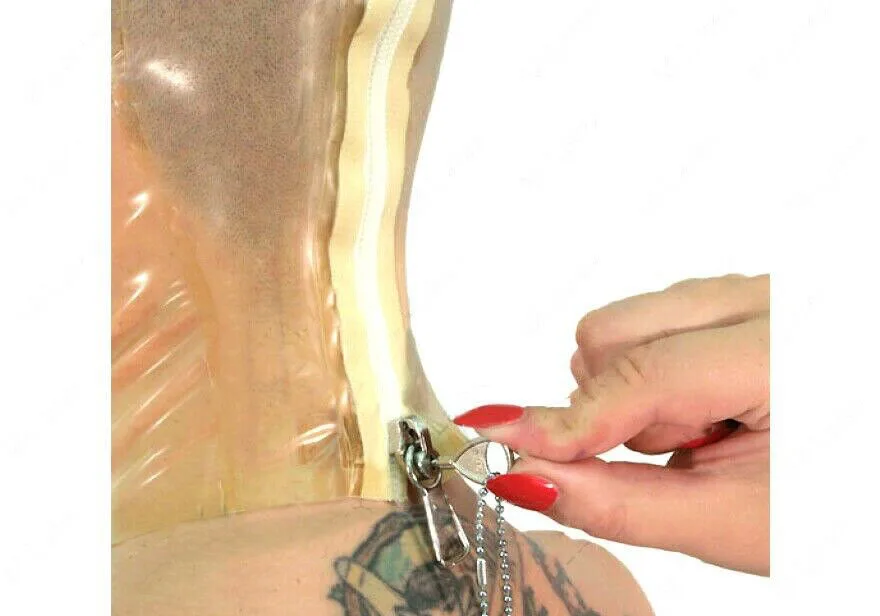 

Прозрачная латексная маска с одной застежкой на молнии