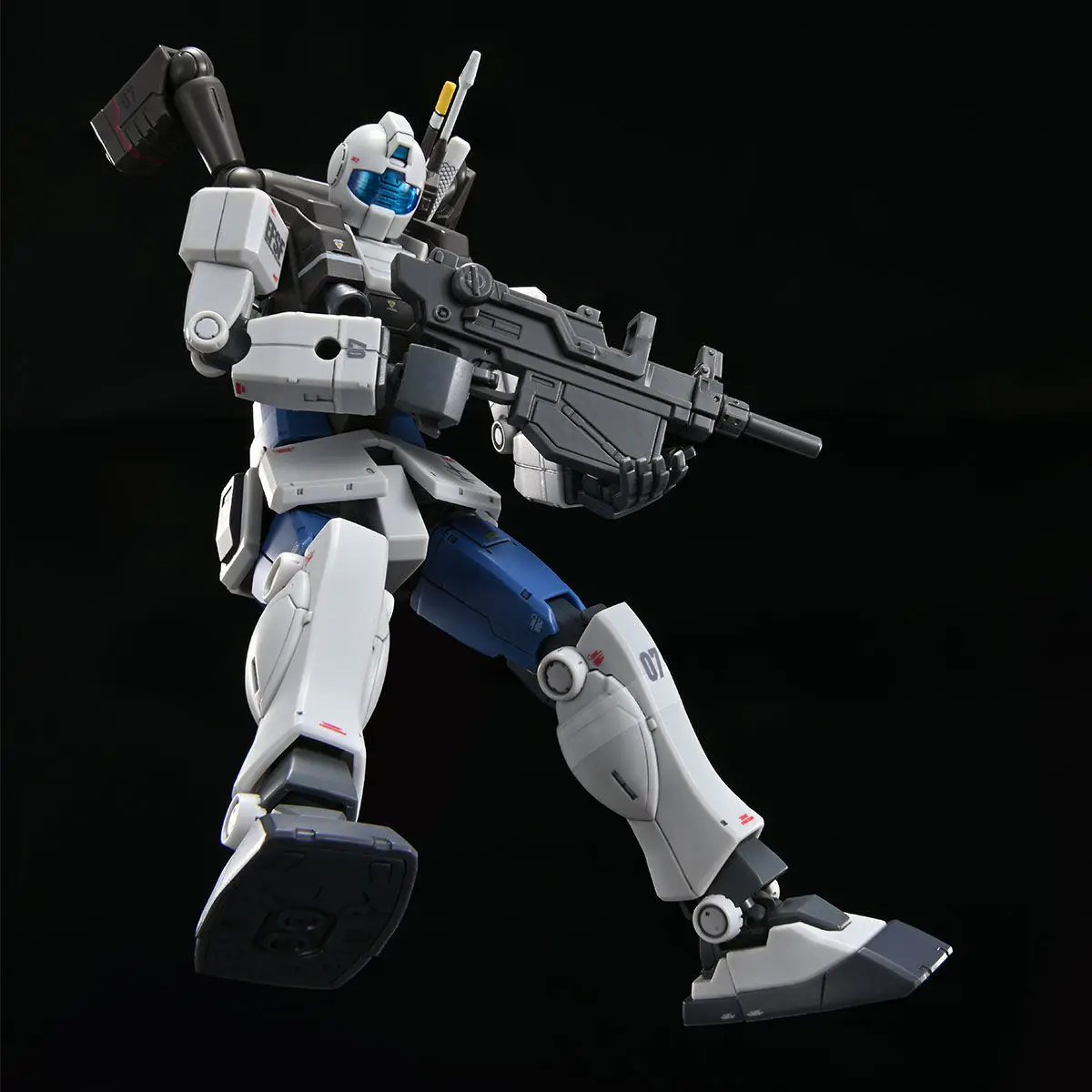 バンダイ　ZIONG　HG 4573102557568.jpg