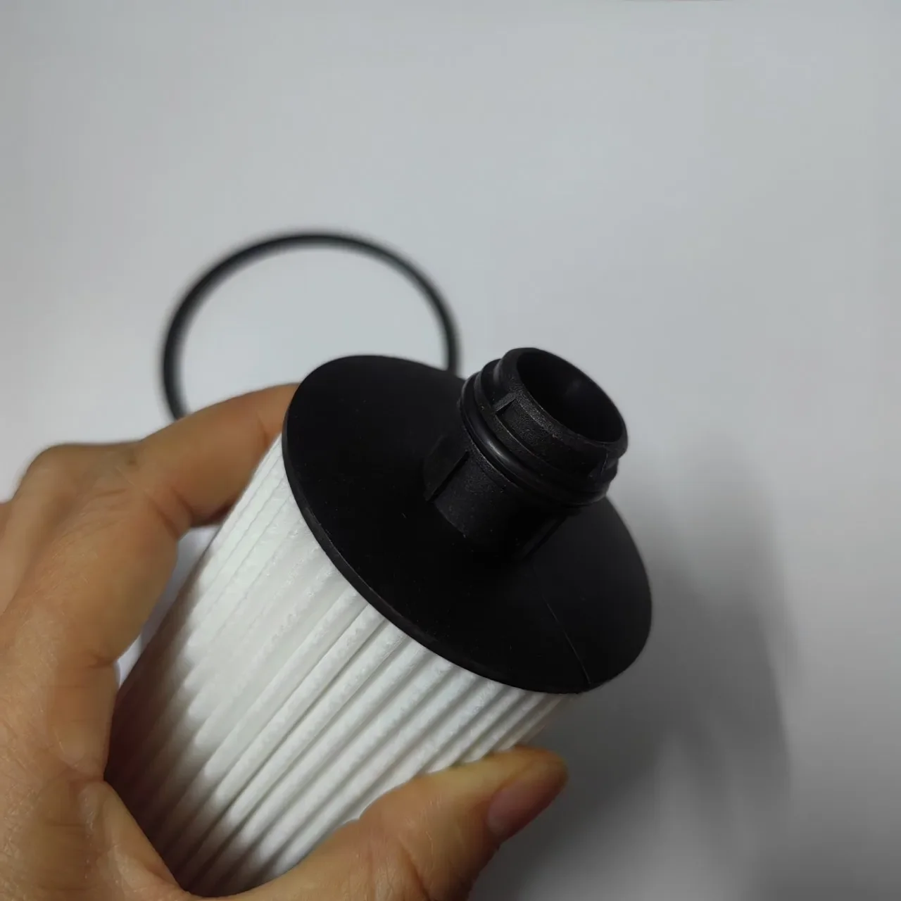 Oil Filter 93745801 For CHEVROLET CAPTIVA CRUZE ORLANDO 2.0/2.2 D 2011- OPEL ANTARA 2.2 CDTi 2010-4S