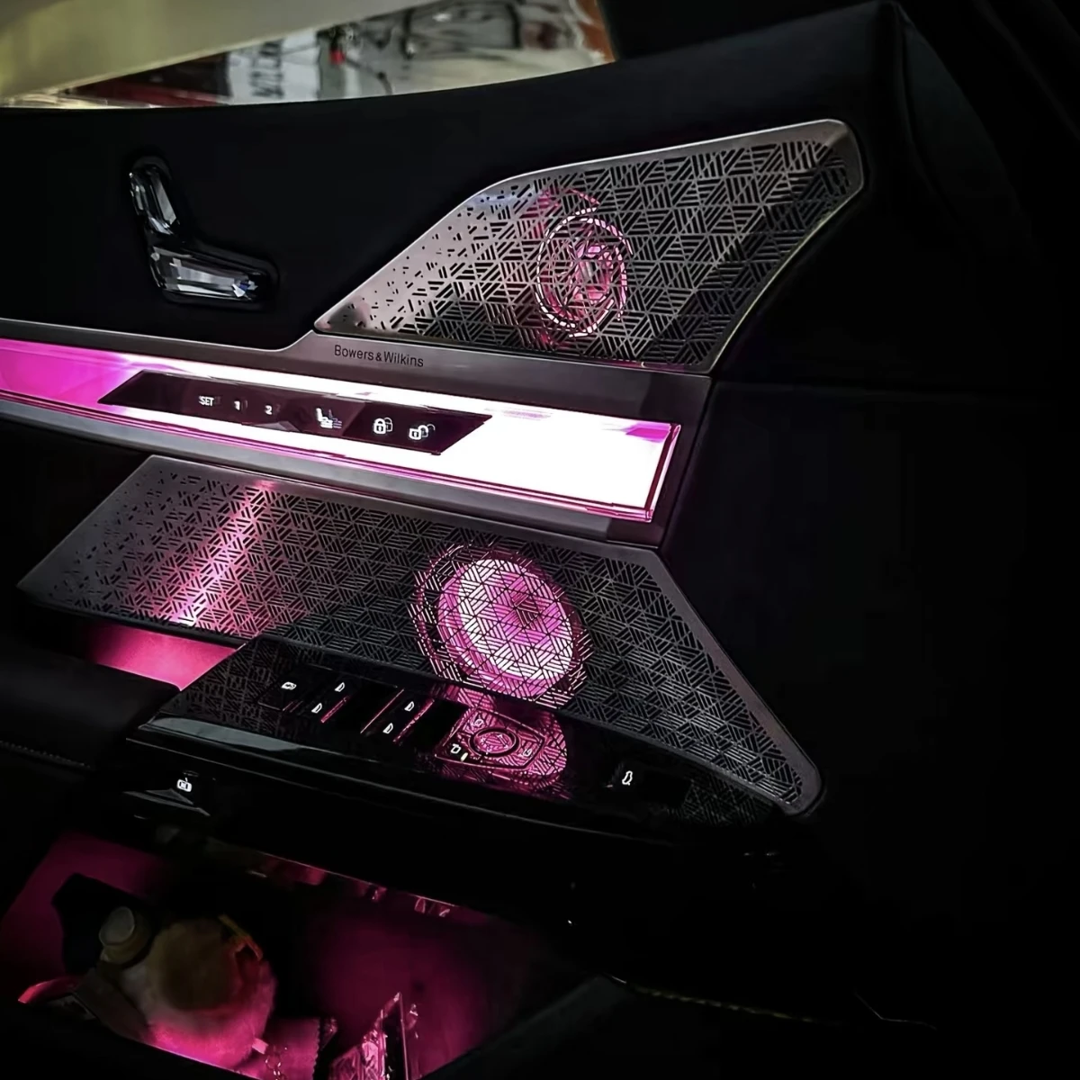 BMW 신형 7시리즈 G70용 차량용 미드레인지 트위터 하이파이 음악 스테레오 혼 앰비언트 라이트 (순정 LED 스피커 커버와 호환)