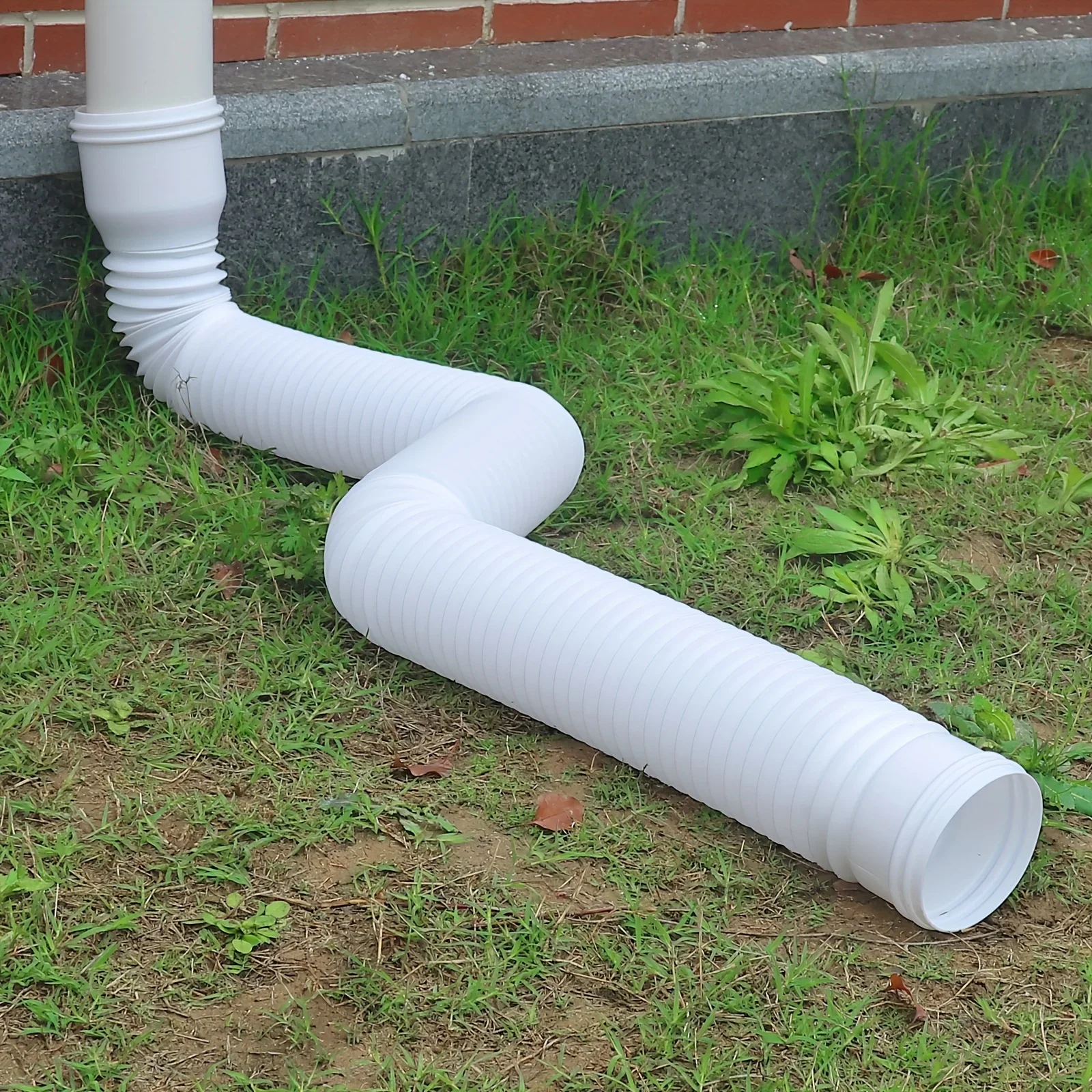 Adjustable Rain Gutter Downspout Extensions Down Spout Universal Downspout Extender,Rainwater Drainage System Accessory