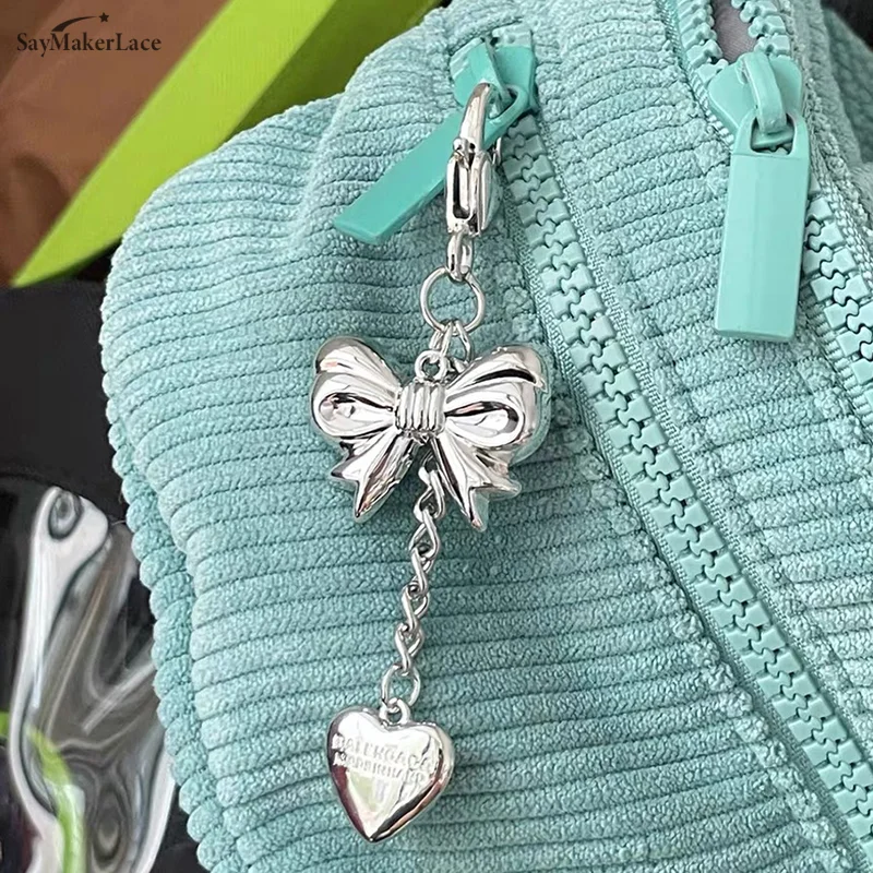 

1pcs Silver Color Heart Bow Keychain Vintage Metal Bowknot Keyring Fashion Bag Pendant Backpack Hanging Accessories