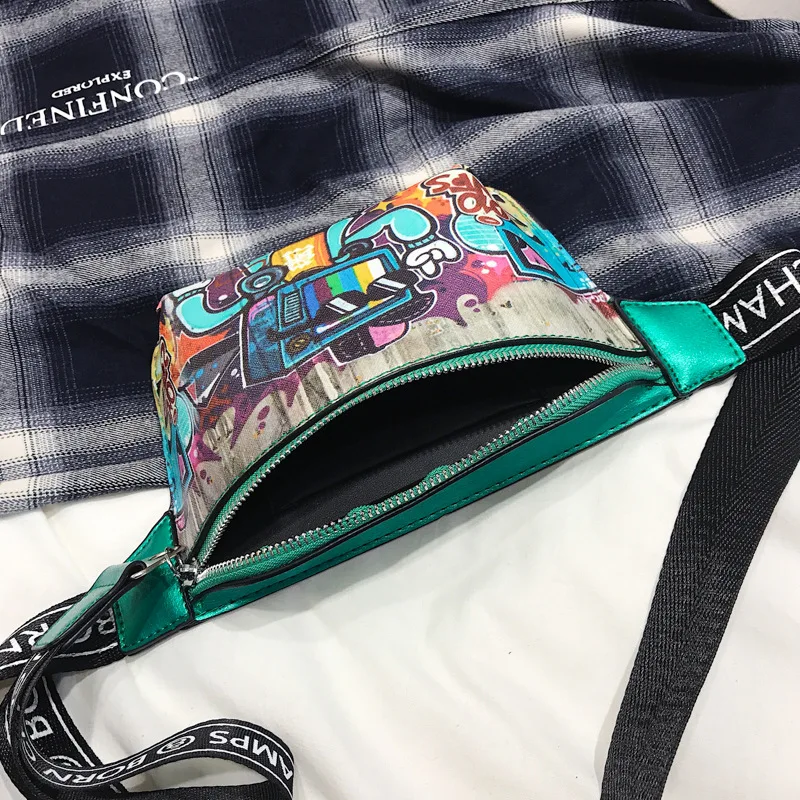 Graffiti crossbody bag, women's hip-hop new trendy cartoon bag, lightweight and simple one shoulder letter bag