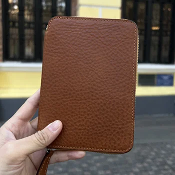 Custodia per passaporto regalo Hiram Beron Portafoglio autentico con cerniera con blocco RFID di grande capacità, regalo per una famiglia di amici