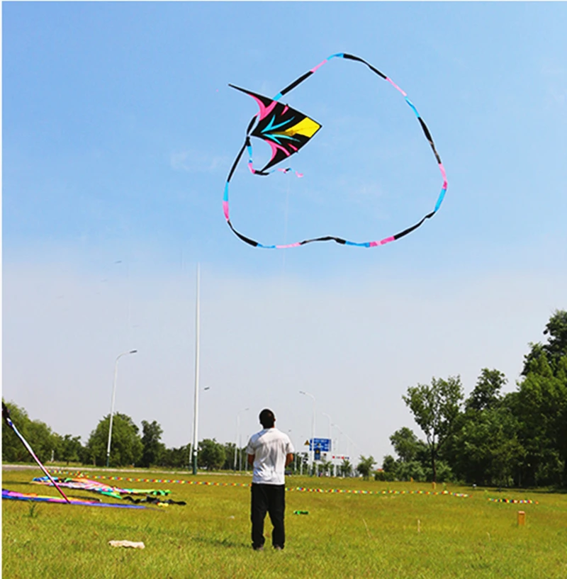 Lightweight foldable delta kite