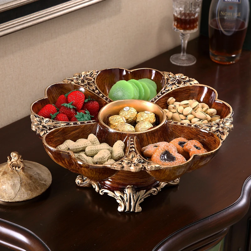 Creative European dried fruit plate, living room desktop grid with lid, rotating candy box, housewarming gift, model room soft