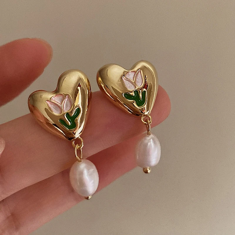 French Retro Dripping Oil Tulip Metal Love-Heart Pearl Earrings