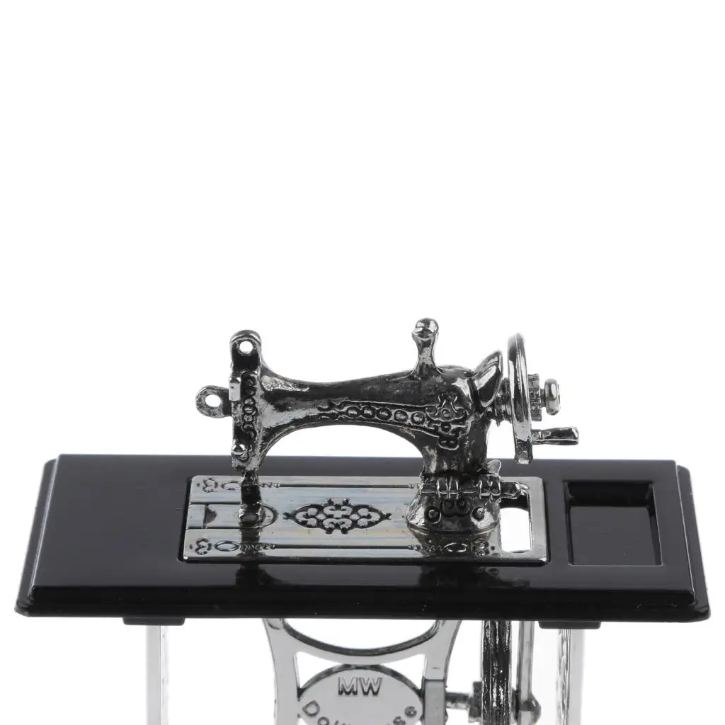 

Кукольный домик в стиле ретро черная металлическая швейная машина мебель для кукольного домика 1/12