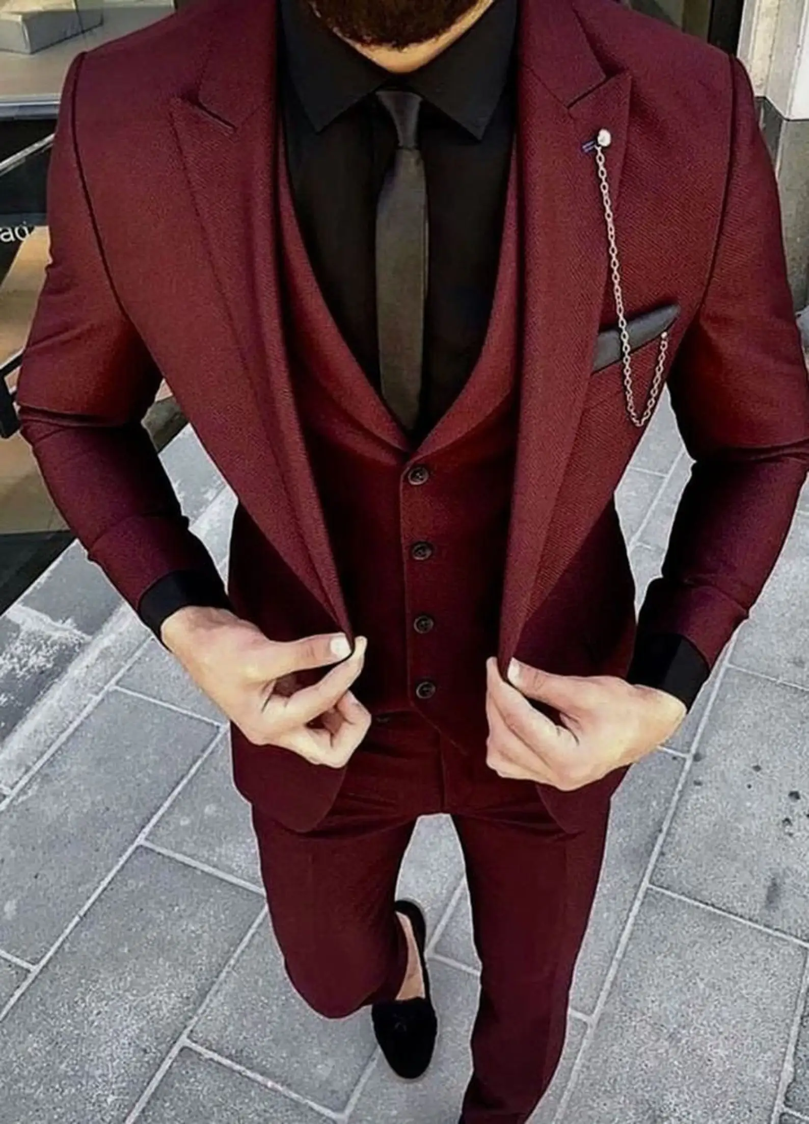 

Мужские костюмы с лацканами бордового цвета, свадебный смокинг для выпусквечерние вечера, индивидуальные модные костюмы из трех предметов (пиджак + брюки + жилет), мужские костюмы