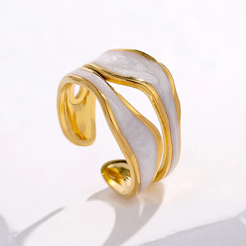 White 01
