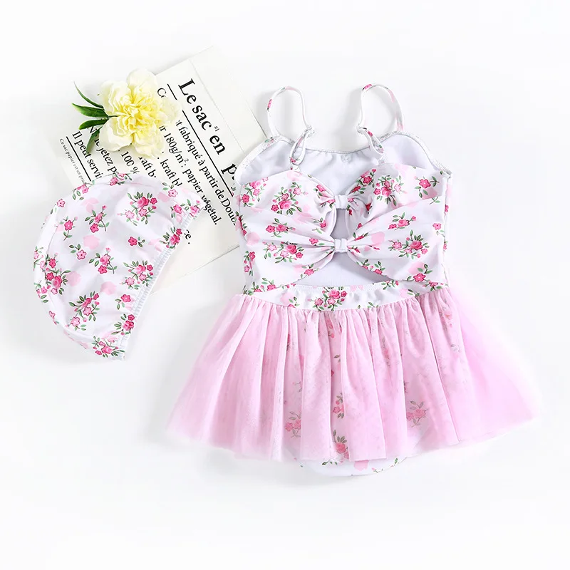 thumbnail image 1 of Traje de baño para niñas pequeñas, ropa de flores para niños, traje de baño para niños con volantes de encaje, traje de baño de una pieza con estampado de estilo coreano para niños, 1 of 5