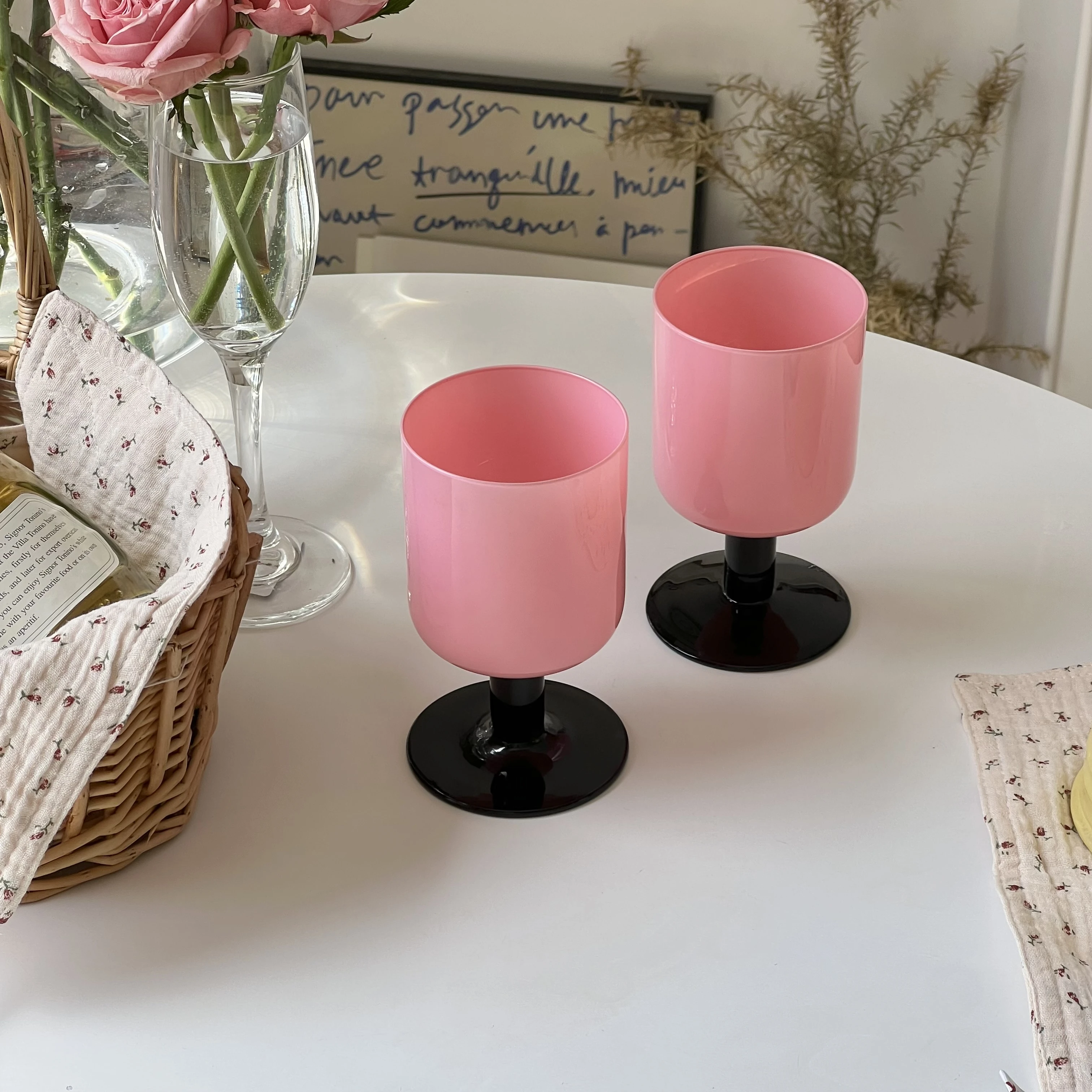 French Pink Goblet Medieval Retro Pink Wine Glass Home Decorative Glass Sparkling Wine Glass