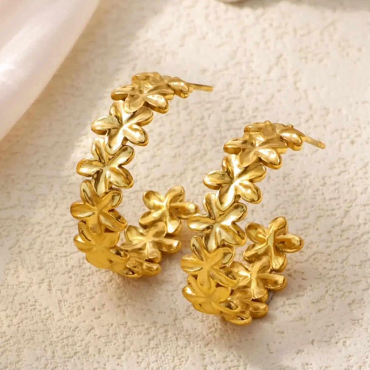 Fashion Stainless Steel Flower Hoop Earrings For Women