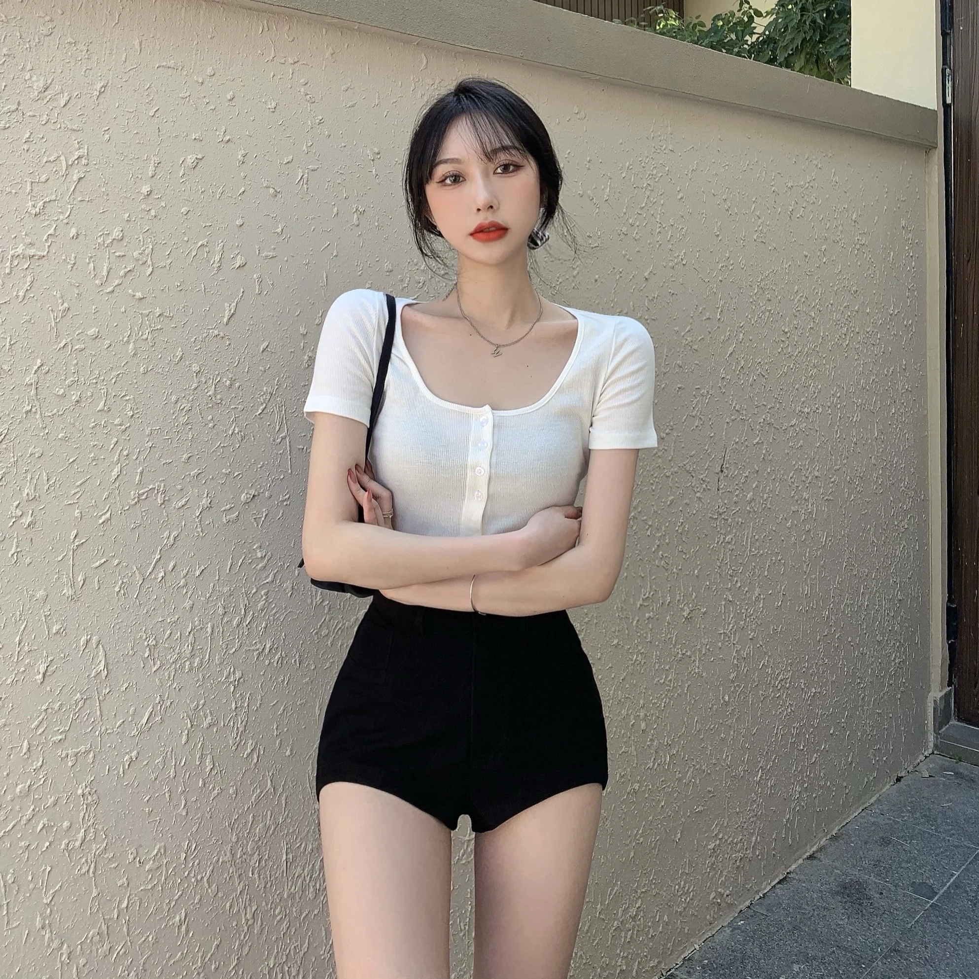 2022 Sexy Summer Fashion High Waist Slim Shorts Female  Beach Streetwear Buttons khaki shorts