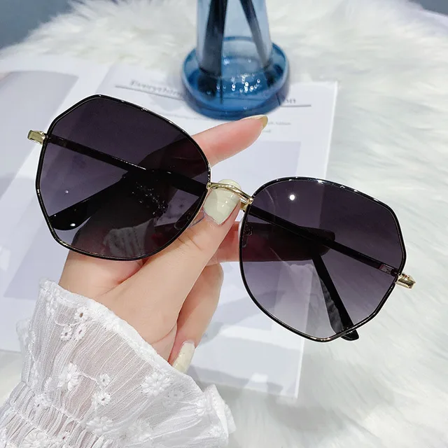 Fashion Women Sunglasses Luxury Brand Designer Women Vintage Sun Glasses UV400 Lady Sunglasses Shades Eyewear Sunglasses 2