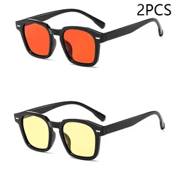 Unisex Vintage Cat Eye Sunglasses - Retro Fashion Design with UV400 Protection (Pink)