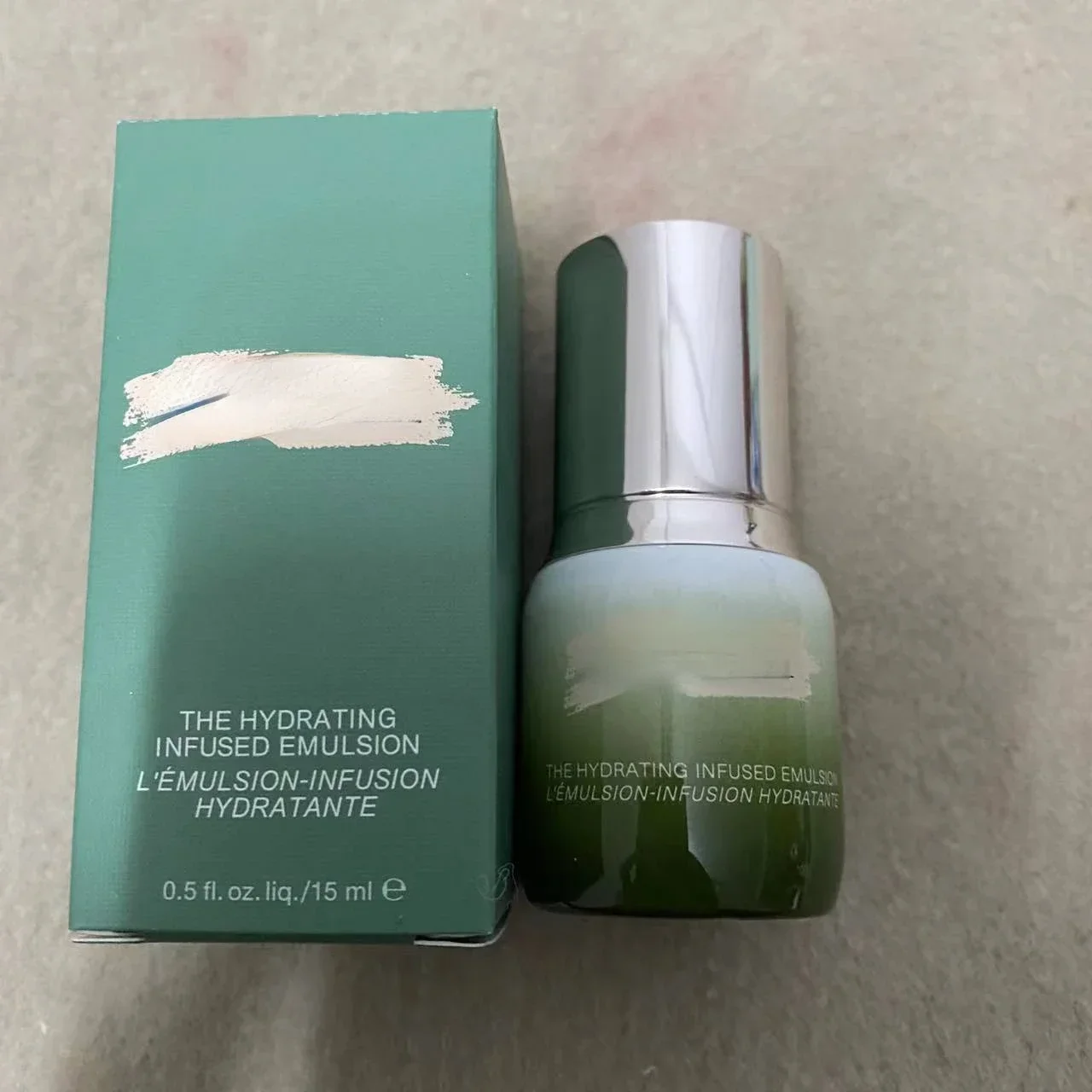 

New Date Lotion Infusion Hydratante powder body cream