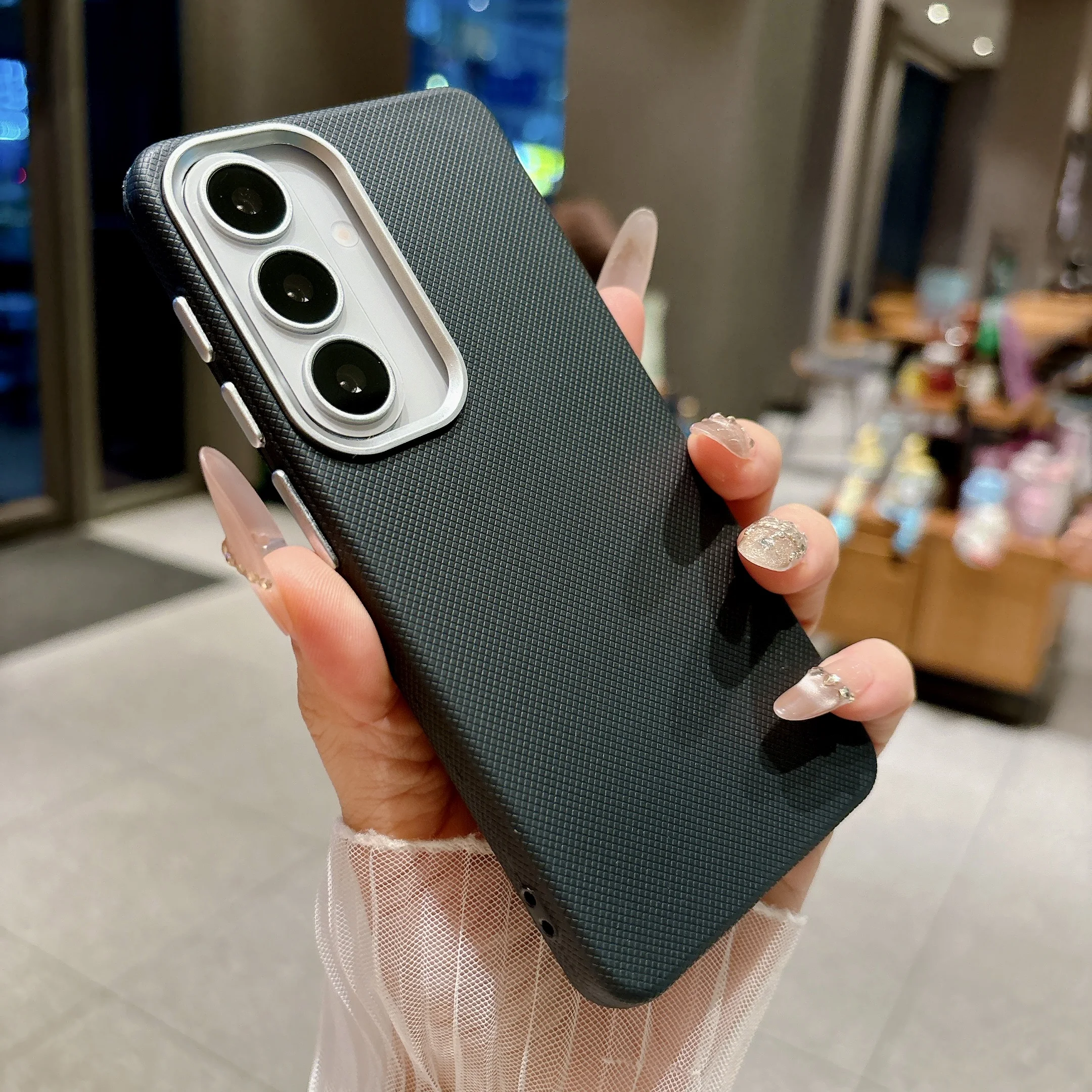 Elegant Textured Leather Phone Case - Simple and Stylish Cover