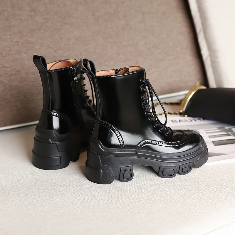 

Women's genuine leather thick sole platform flats autumn ankle boots carving briti style punk female casual short boots shoes