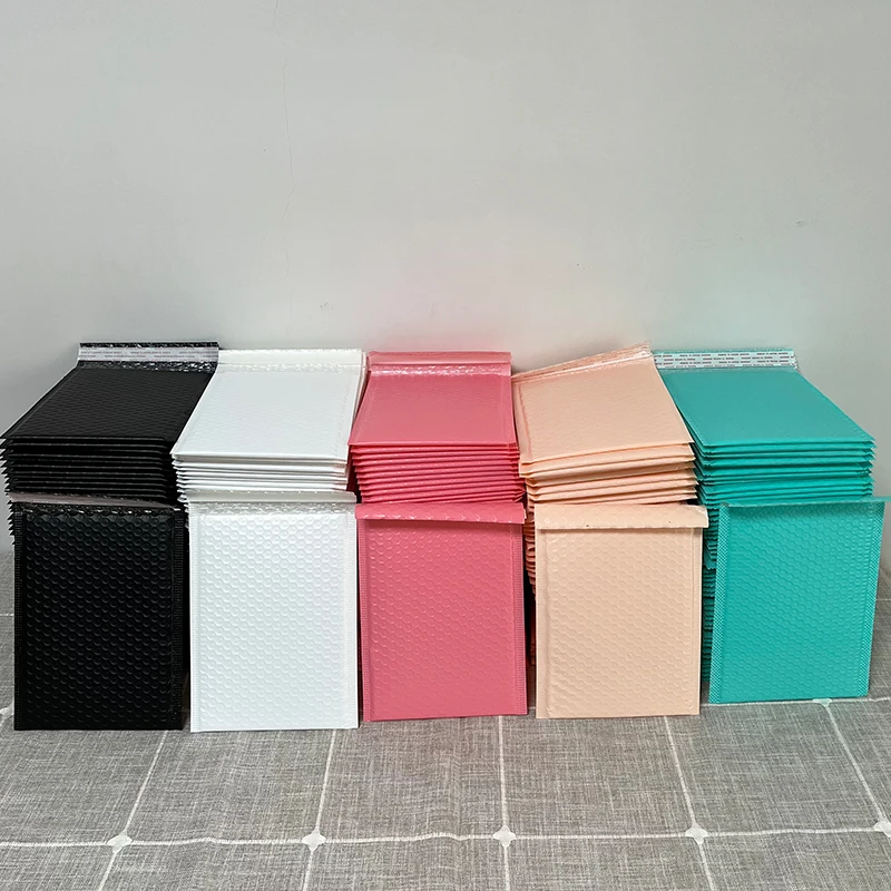 Bulk Pack of 50 Pink Bubble Padded Envelopes for Secure Shipping and Gift Packaging