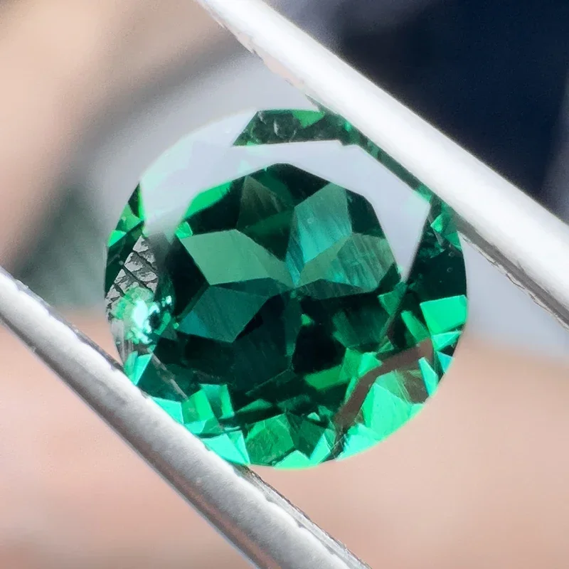 Lab Grown Zambian Emeralds Round Shape Hydrothermal Hand Cutting With Cracks Inclusions Inside Selectable AGL Certificate