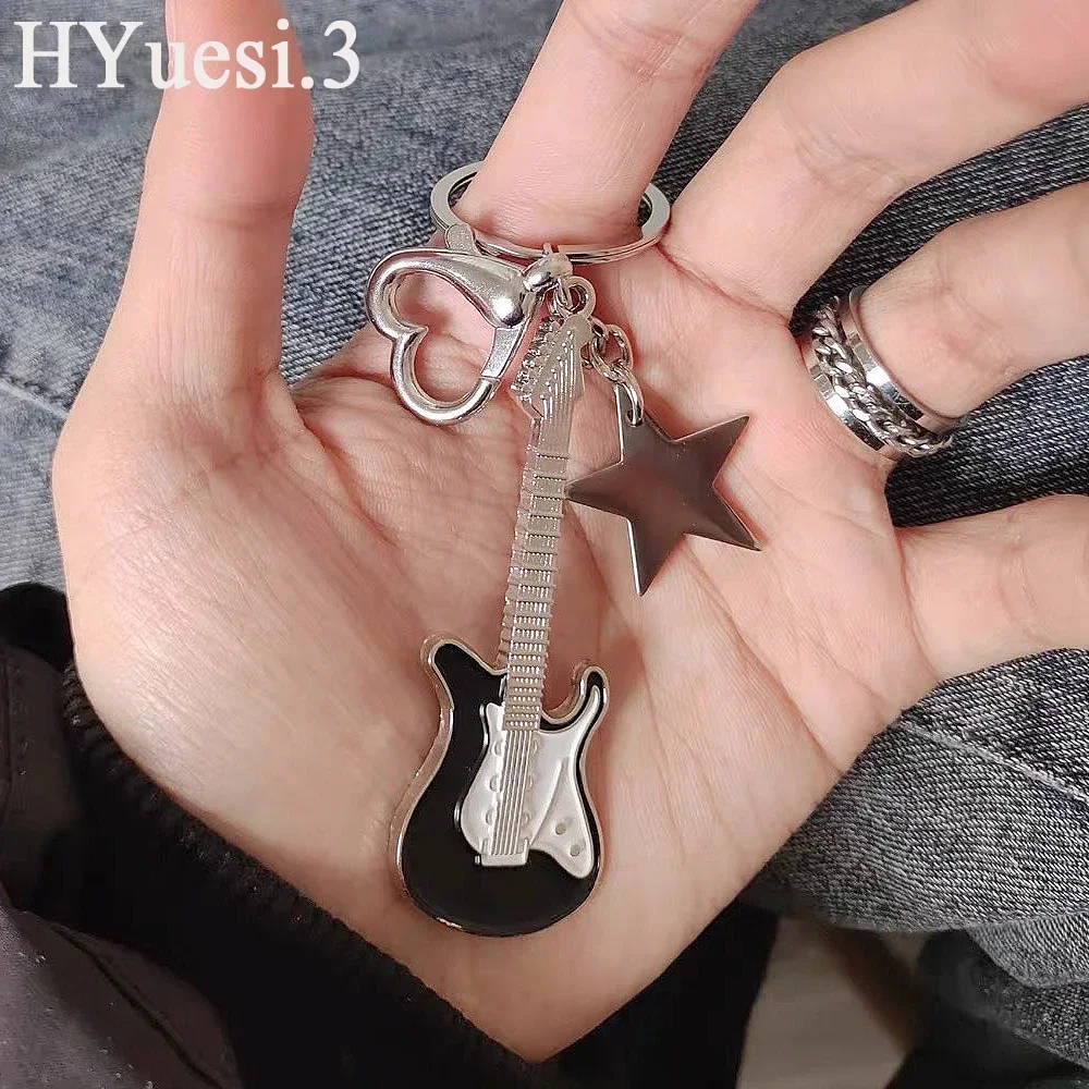 Punk Style Electric Guitar Keychain Vintage Heart Star Instrument Charms With Key Holder For Music Lovers Bag Decor Gifts