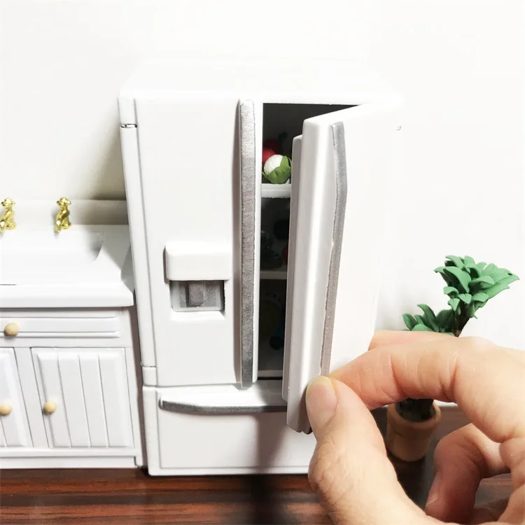 Healifty Mini Frigorifero In Legno Scala 1:12, Mobile In Miniatura Per Bambole, Cucine Giocattolo, Bianco, Accessorio Casa Delle Bambole