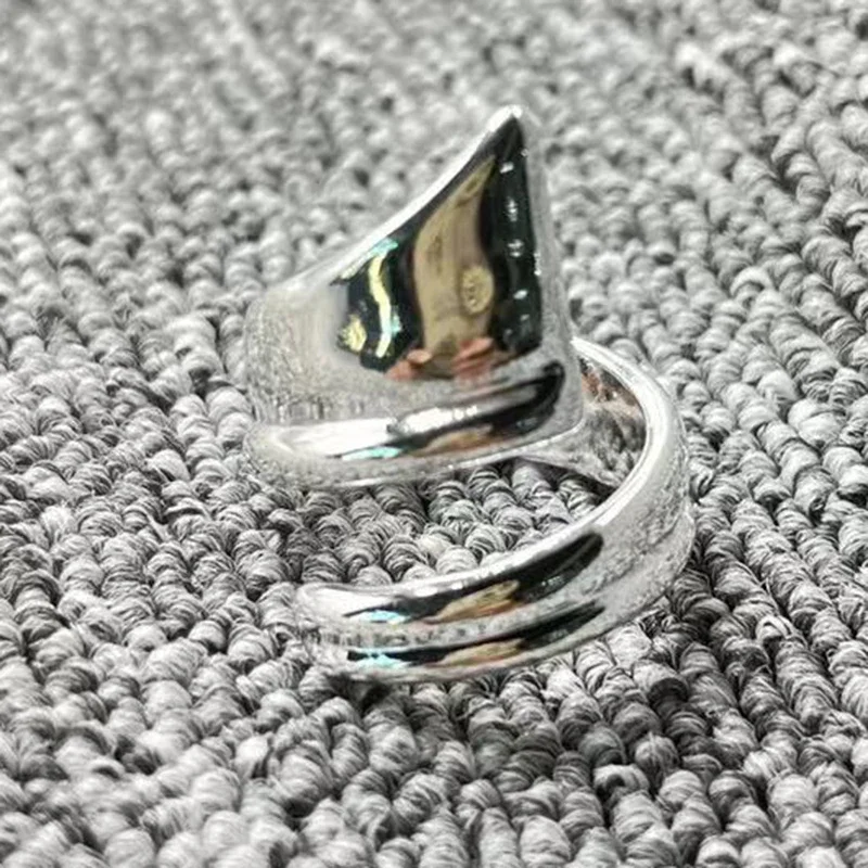 

2022 New UNOde50 Fashion Electroplated 925 Silver Delicate Luxury Ring Gift+