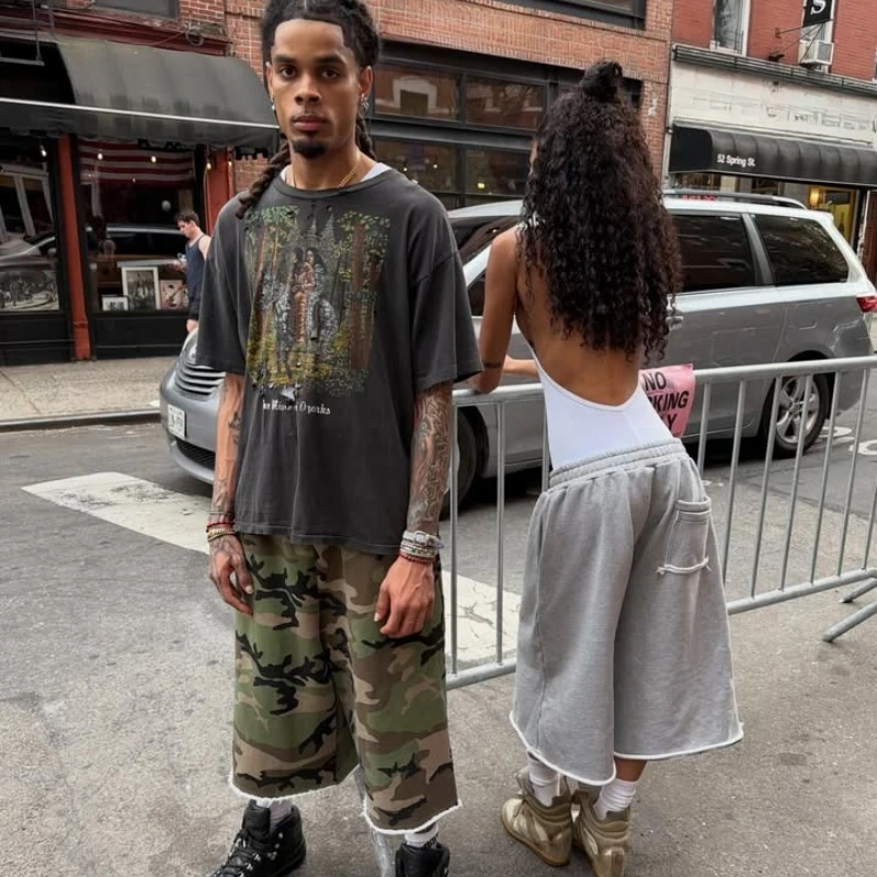 Y2K Casual Fashion Camo Shorts Camouflage Printing Pocket Burr Sweatshorts Hip Hop Harajuku Streetwear Men Women Wide Leg Pants 5