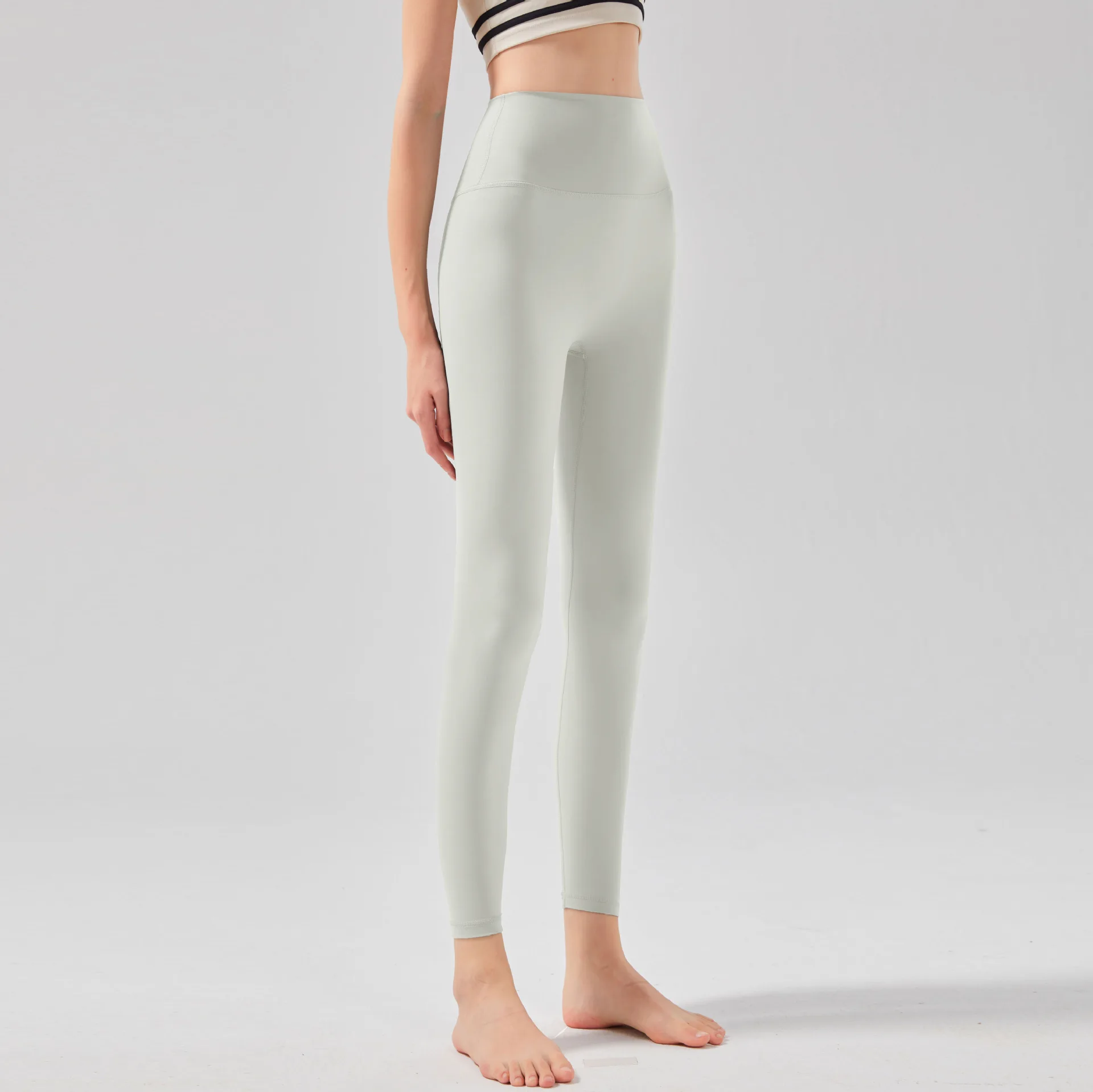 Bare Feeling No Trace No Embarrassment Line Buttocks Sports Fitness Cycling High Waist Lift Buttocks Tight Yoga Pants Women Gym 3