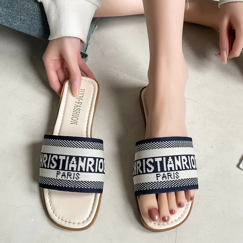 Luxury Sandals Summer Women Slippers Fashion Designers Sandals Vacation Beach Shoes Color Matching Letter Ladies Flat Slippers