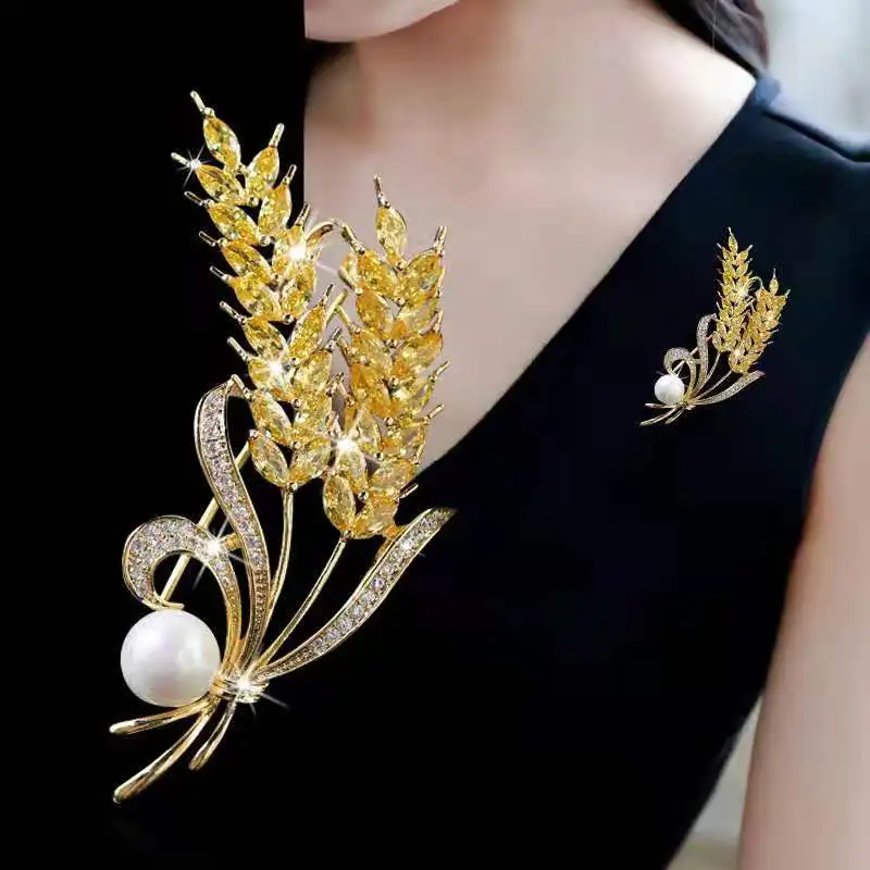 Рисунок 3 - Классическая золотая брошь в форме