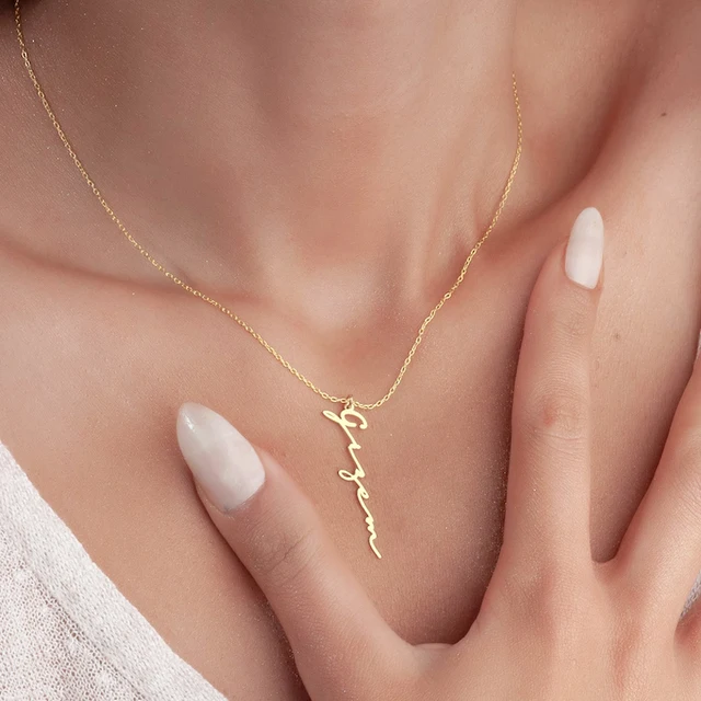 Collier en acier inoxydable avec nom personnalisé pour femme, tour de cou vertical personnalisé, cadeau d'anniversaire pour couple, fête de Léon