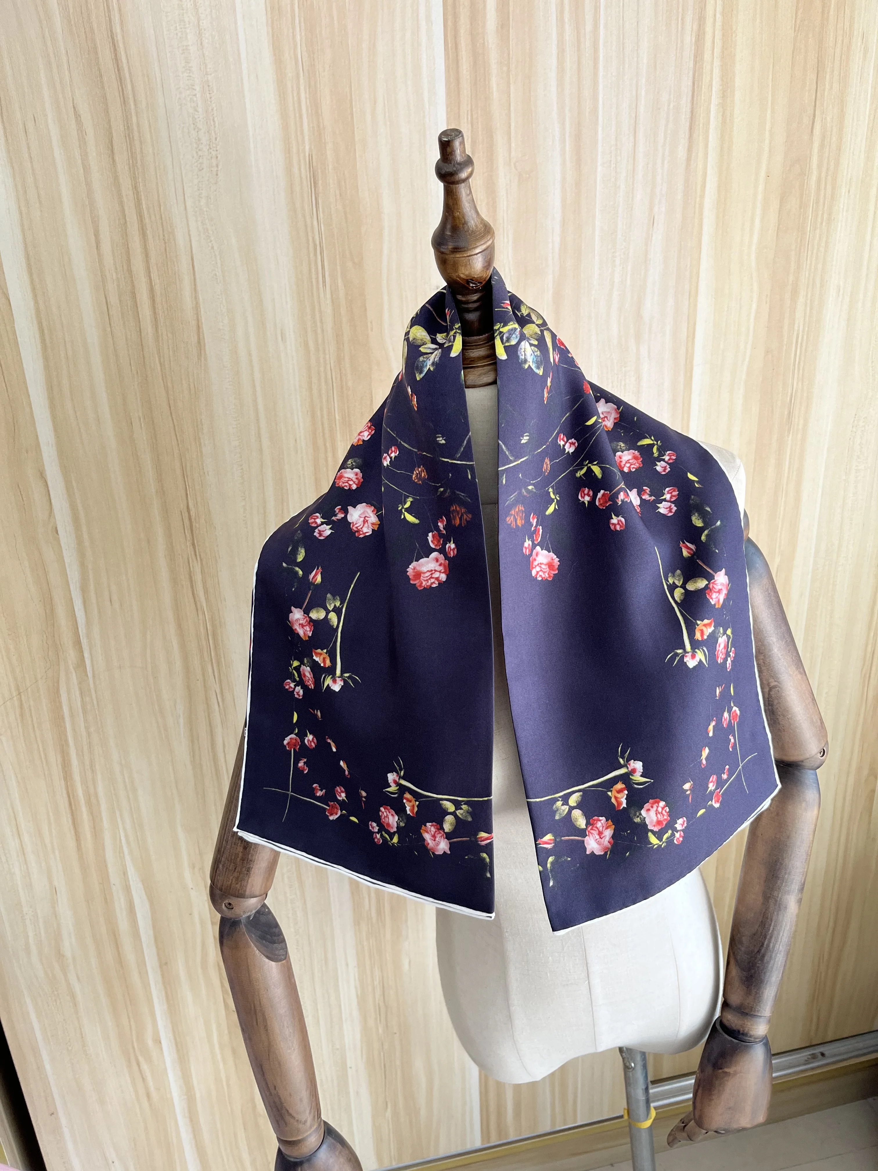 

2022 new arrival fashion elegant brand dark blue flower 100% silk scarf 90*90 cm square shawl twill wrap for women lady girl