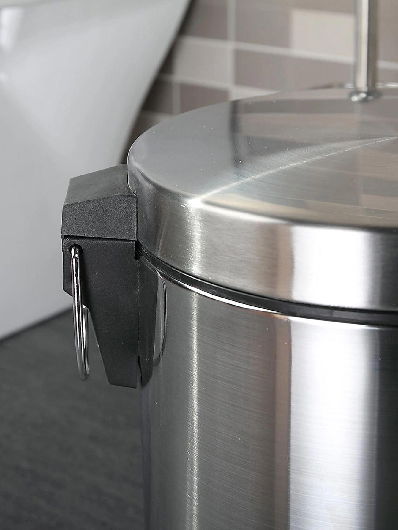 Description Picture 5 of itemRoom Decor 3L 8L Household bathroom round stainless steel foot trashcan gift trashcan pedal