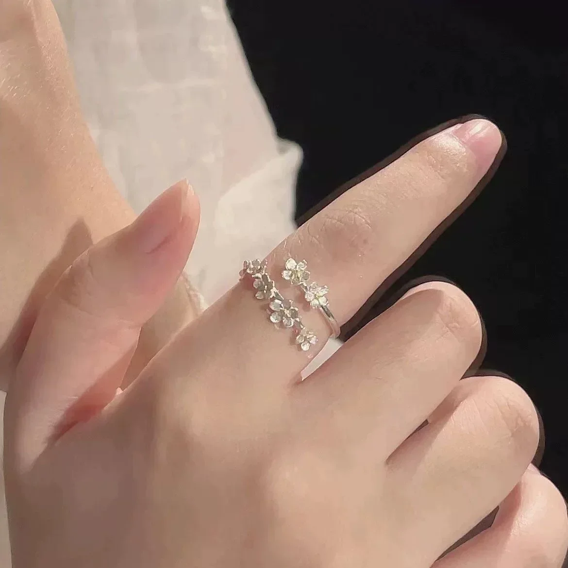 Minimalist Flower Opening Rings for Women Silver Color Finger Engagement Unique Delicate Adjustable Vintage Jewelry Female Gift finger rings engagement rings