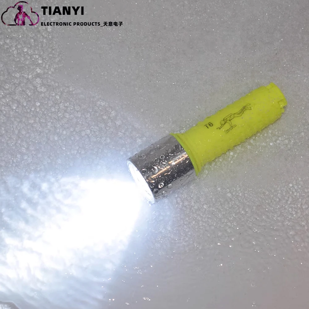 Diving Flashlight 1100 Lumen Waterproof Underwater Torch For Scuba_voghion.com