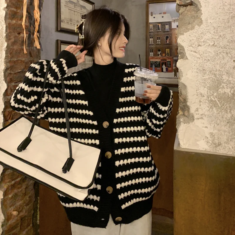

Women's Fashion New Style Stripe Vintage V-neck Design Sense Knitted Cardigan Sweater Comfortable Temperament Outerwear Winter