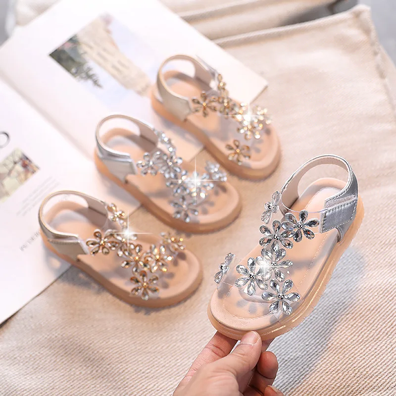 

2023 Summer Teen Children Princess Rhinestone Sandals Kids Baby Fashion Transparent Slippers Rome Girls Beach Sandals New 2023