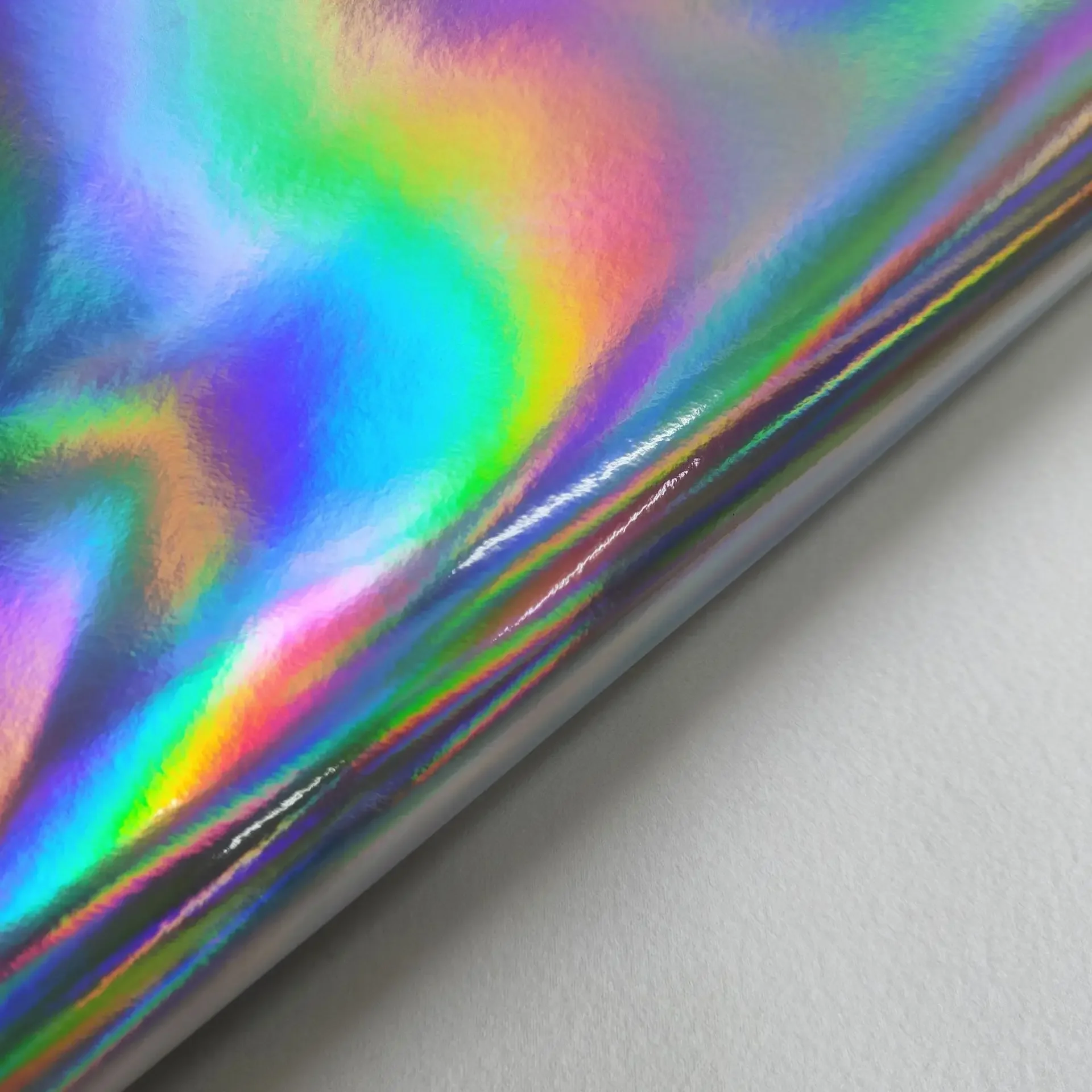 Pu Leather Metallized Gradient Color Change Reflective Mirror Surface Multi Color Fashionable Artificial Leather Garment Fabric