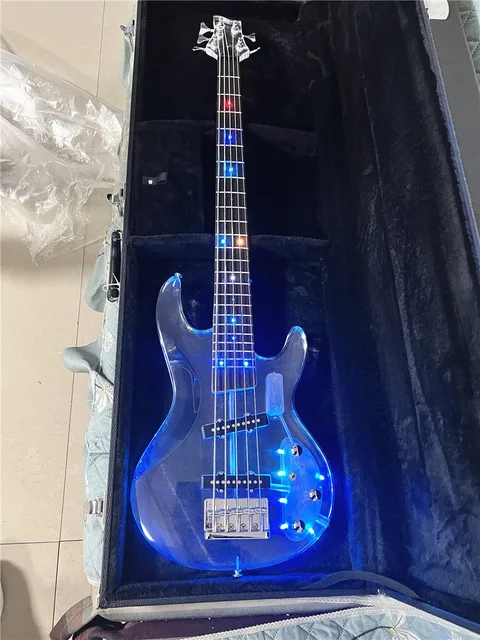 透明エレキベース 5弦 LEDライト付き 本日ラスト‼️透明エレキベース 5弦